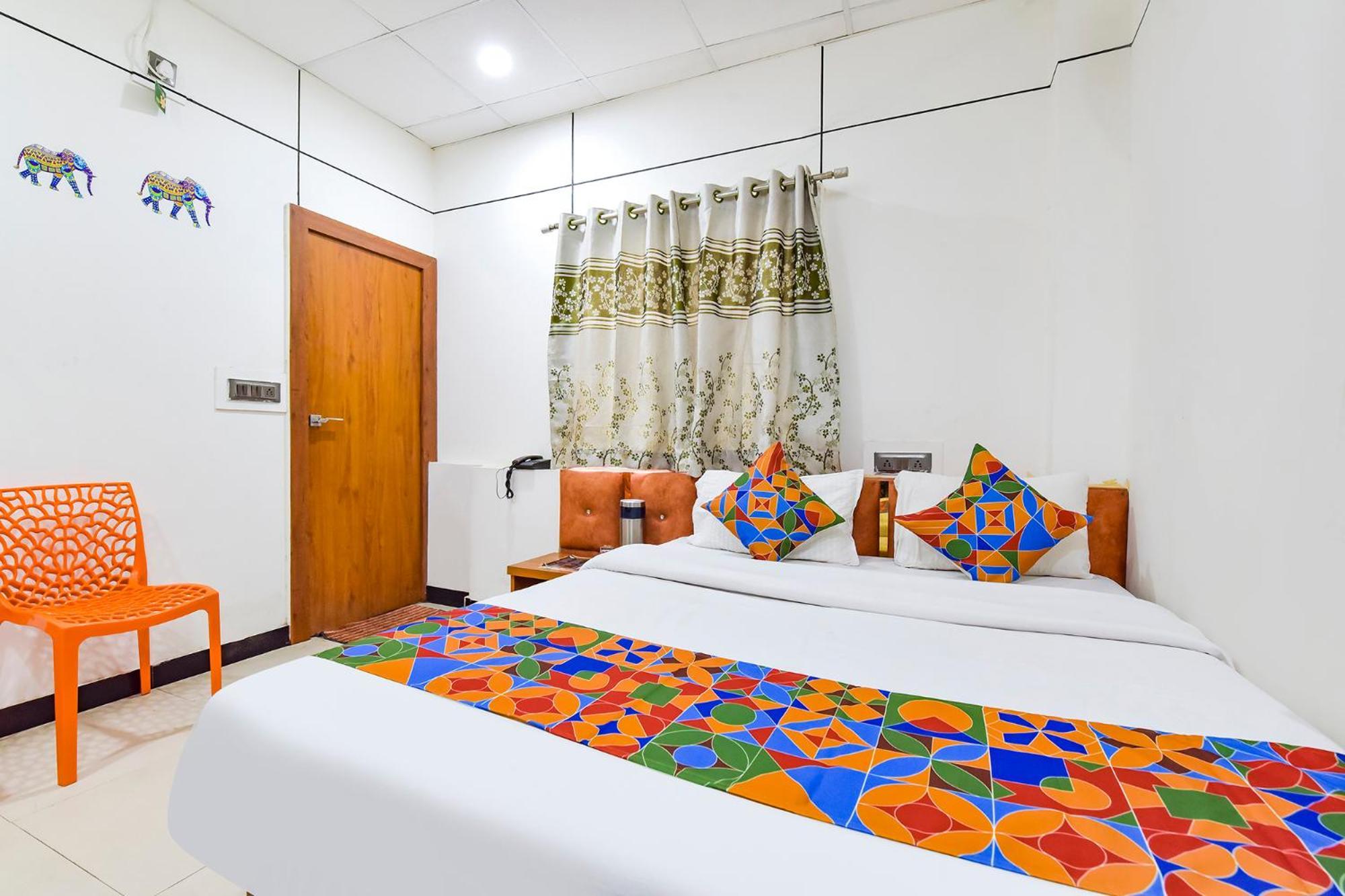 Fabexpress Mahakal Shikhar Darshan Ujjain Ngoại thất bức ảnh